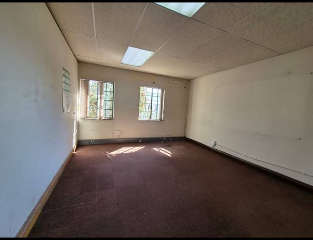 642M² WAREHOUSE TO LET IN RANDJESPARK